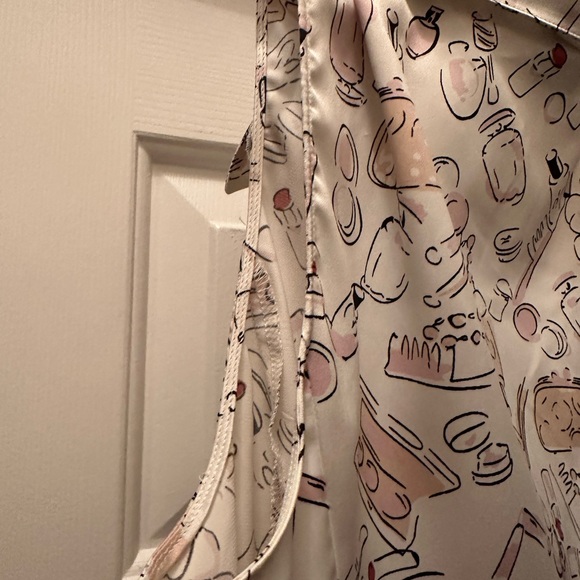 Tahiri Silky Slvless Top w 5 Buttons P/Small. Worn once & like new & comfy. Nice - Picture 11 of 16